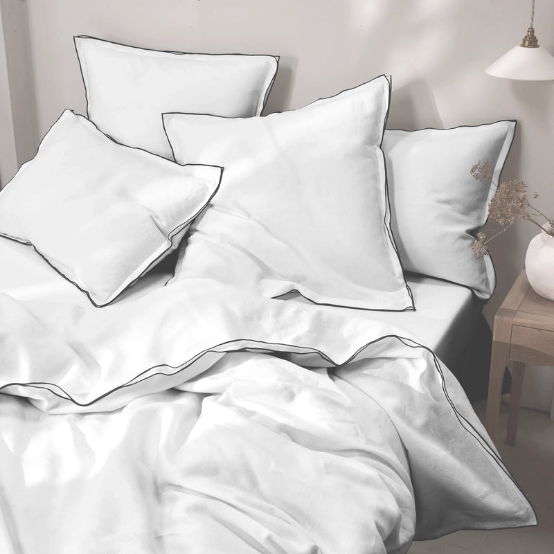 Bourdon Edge optic white set of Pillowcases 