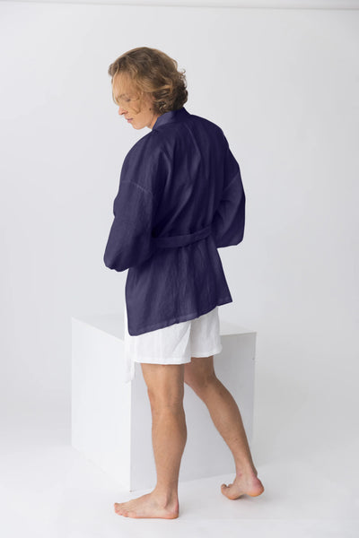 Short bathrobe in washed linen “Orlando” night blue