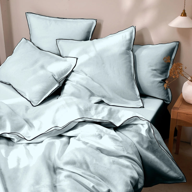 Bourdon Edge icy blue set of Pillowcases 