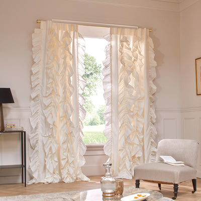 Drops Ruffles Linen curtain ivory