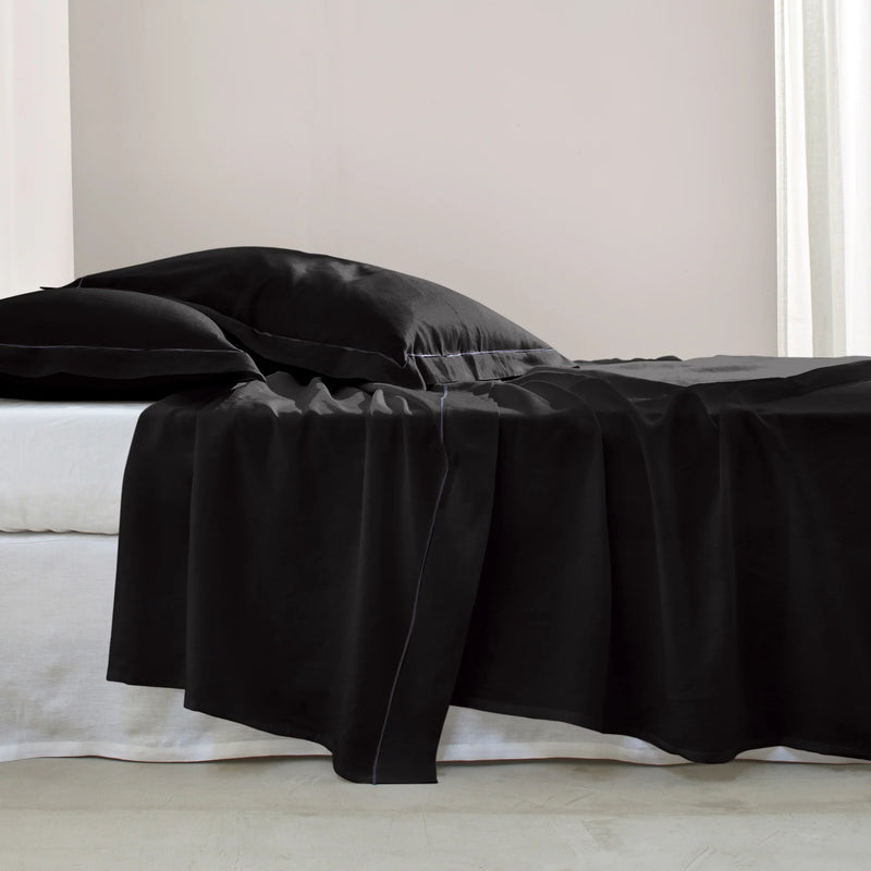 Bourdon border linen flat sheet black