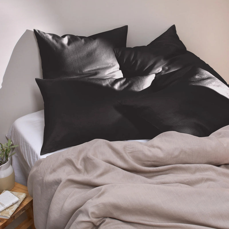 Housewife Linen Pillowcases black