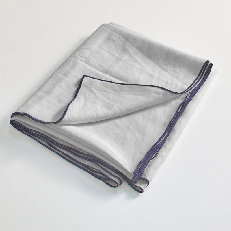 Bourdon Edge Flat Sheets Folded Light Grey