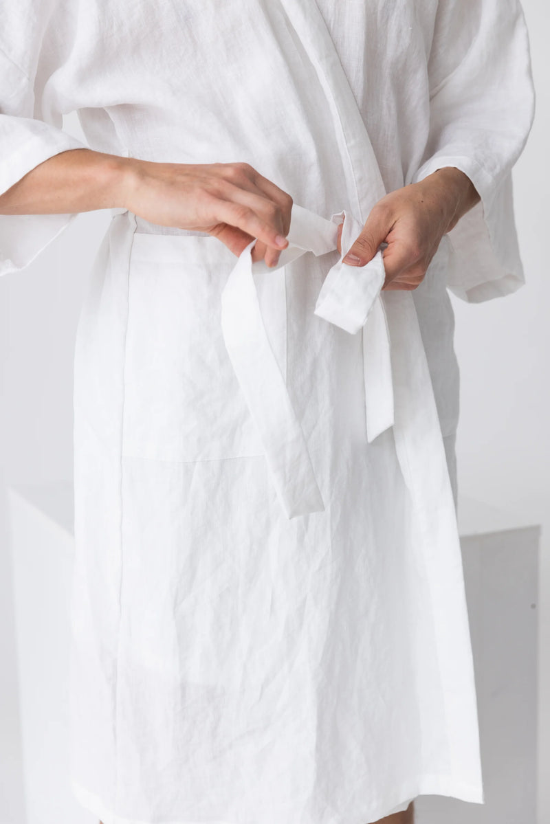 Washed linen bathrobe, “Nelson” white10