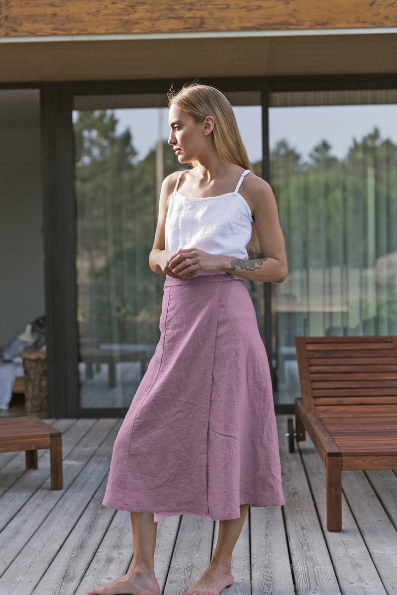 Casual long flared skirt in lilac linen