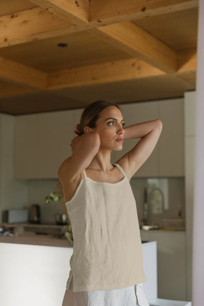 Short linen nightie with spaghetti straps “Maida” icy blue