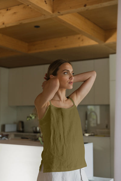 Short linen nightie with spaghetti straps “Maida” green olive